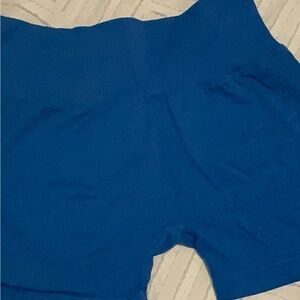 Blue Women's Seamless Shorts w Scrunch